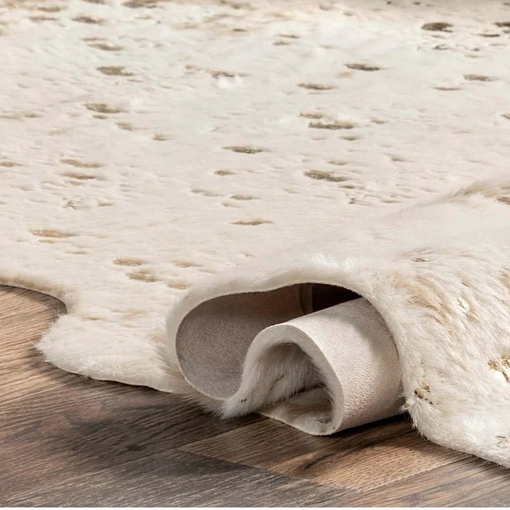NEW West Elm Faux Cowhide Fur Extra Large White Area Rug Boho Floor - 4’ x 5’